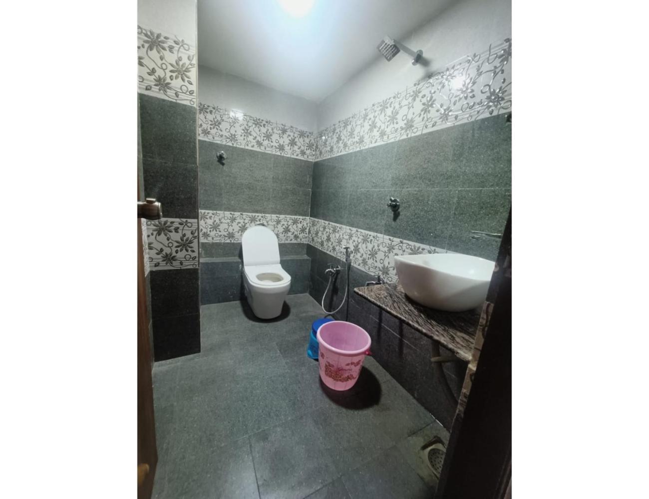 Hotel Paradise, Naroda Ahmedabad Exterior photo