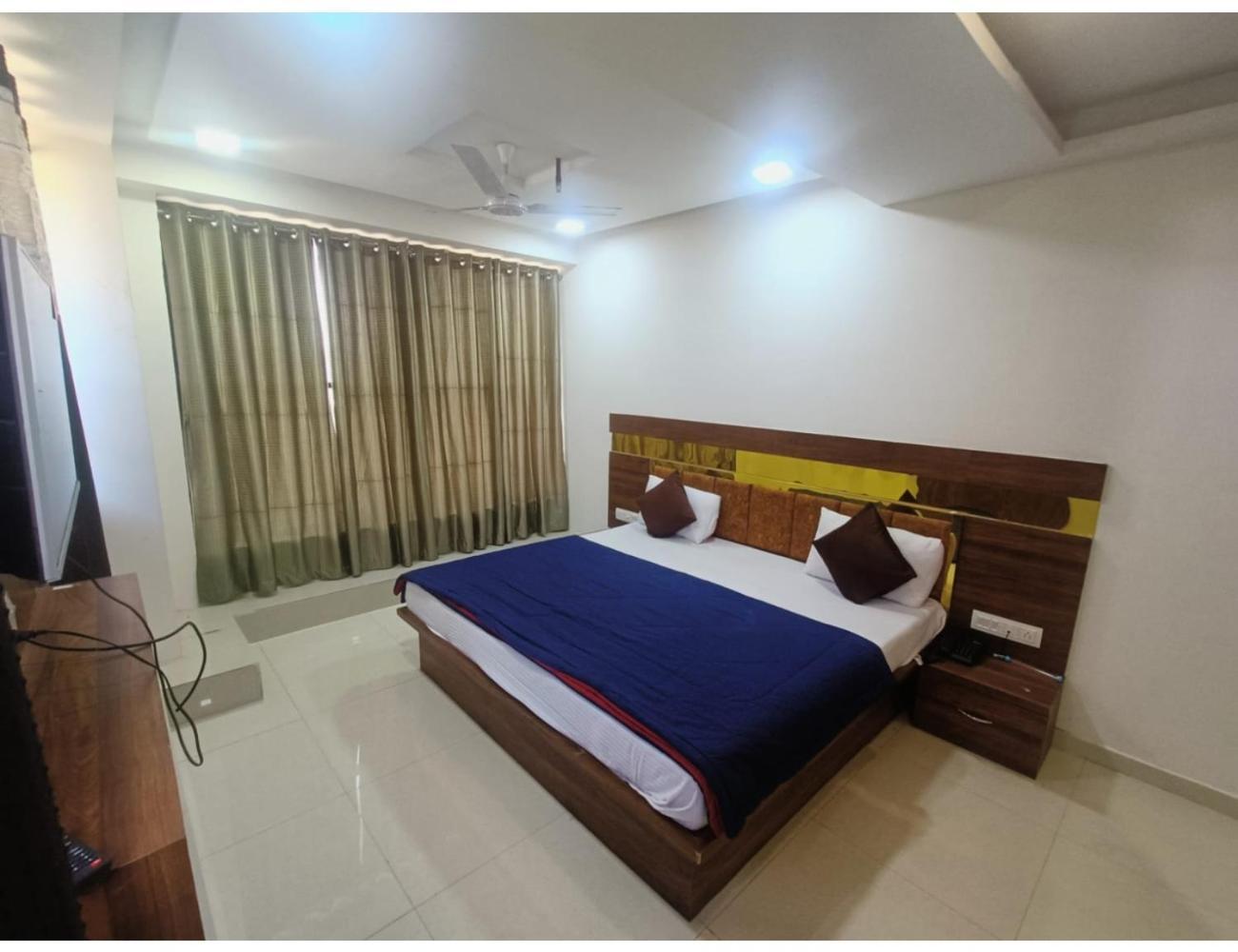 Hotel Paradise, Naroda Ahmedabad Exterior photo