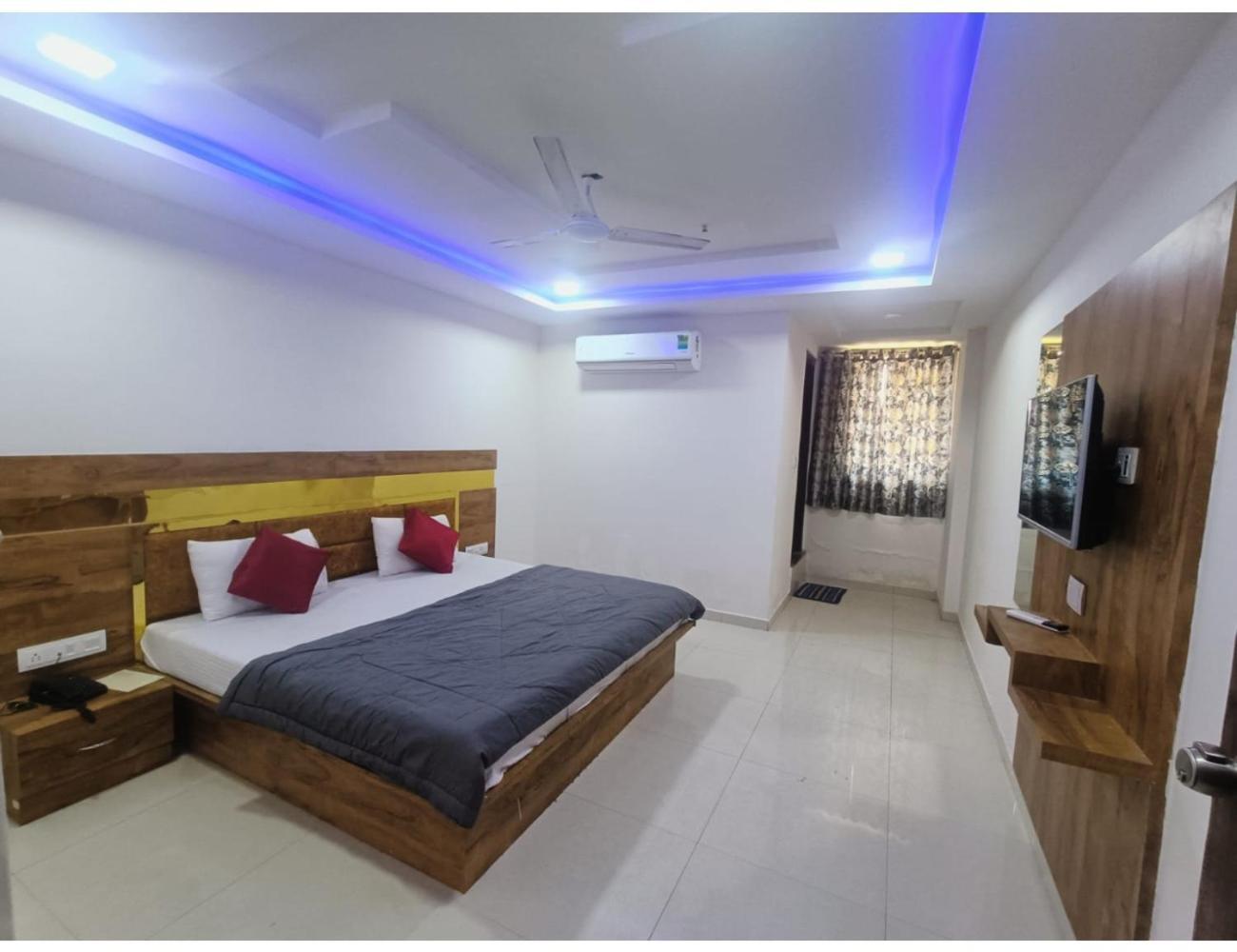 Hotel Paradise, Naroda Ahmedabad Exterior photo