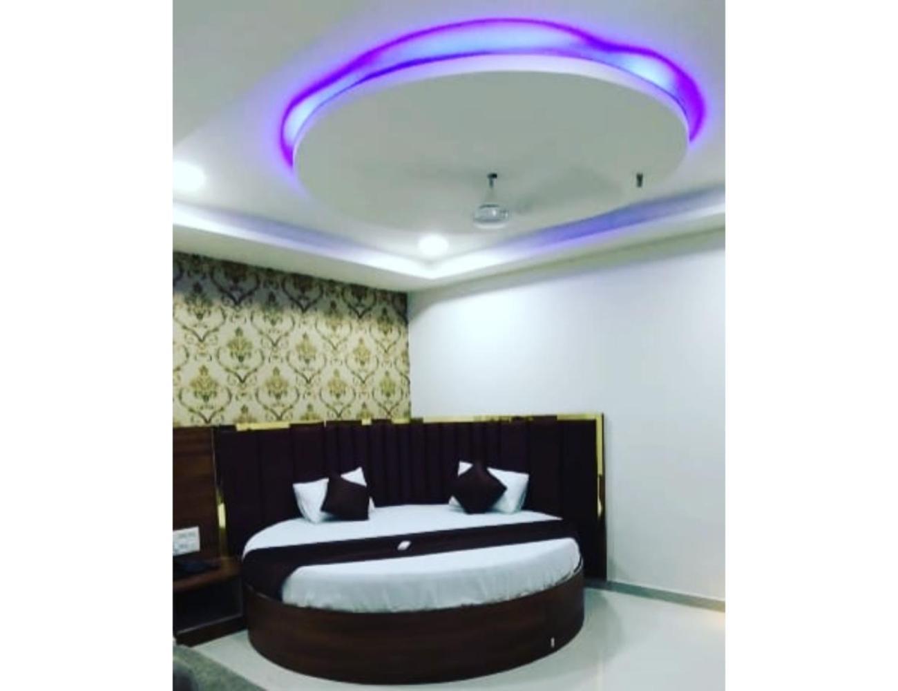 Hotel Paradise, Naroda Ahmedabad Exterior photo